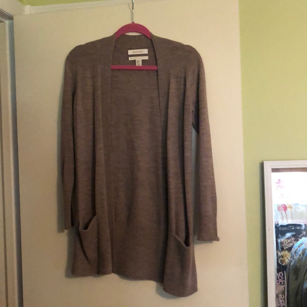 Ellen Tracey - image 1